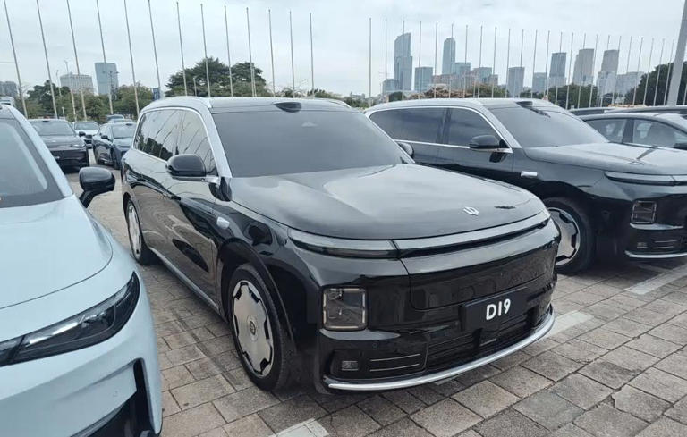 零跑D19抵达广州车展！预计售价在25-30万元