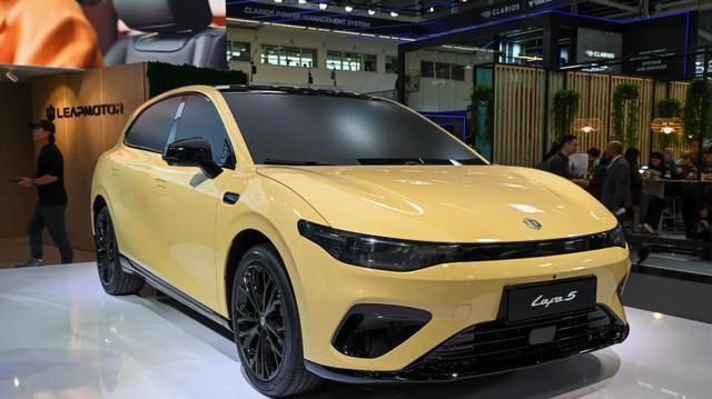 零跑Lafa5亮相广州车展，主打年轻化设计，或11月27日正式上市