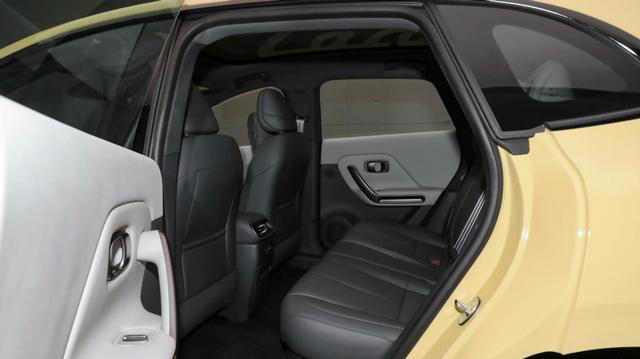 零跑Lafa5亮相广州车展，主打年轻化设计，或11月27日正式上市