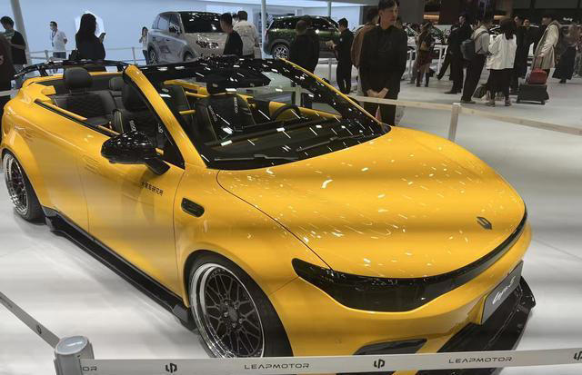 零跑A10亮相广州车展：10万元级SUV或卷向“智能普惠”