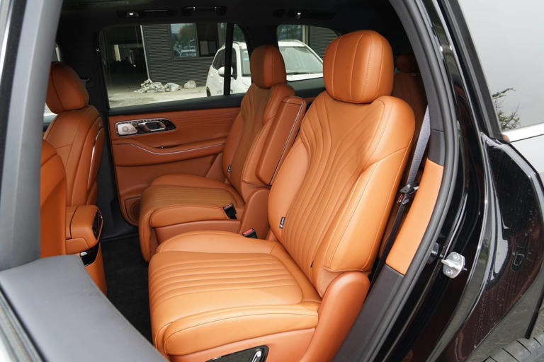 限时指导价17.38-23.88万元吉利银河M9正式上市