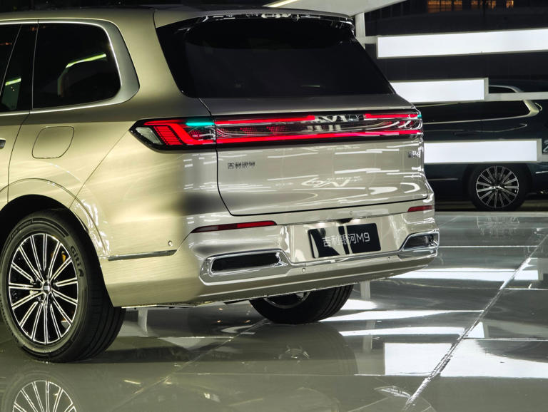 限时指导价17.38-23.88万元吉利银河M9正式上市