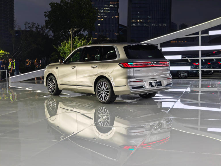 限时指导价17.38-23.88万元吉利银河M9正式上市