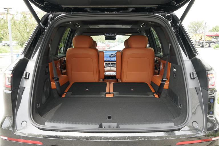 限时指导价17.38-23.88万元吉利银河M9正式上市