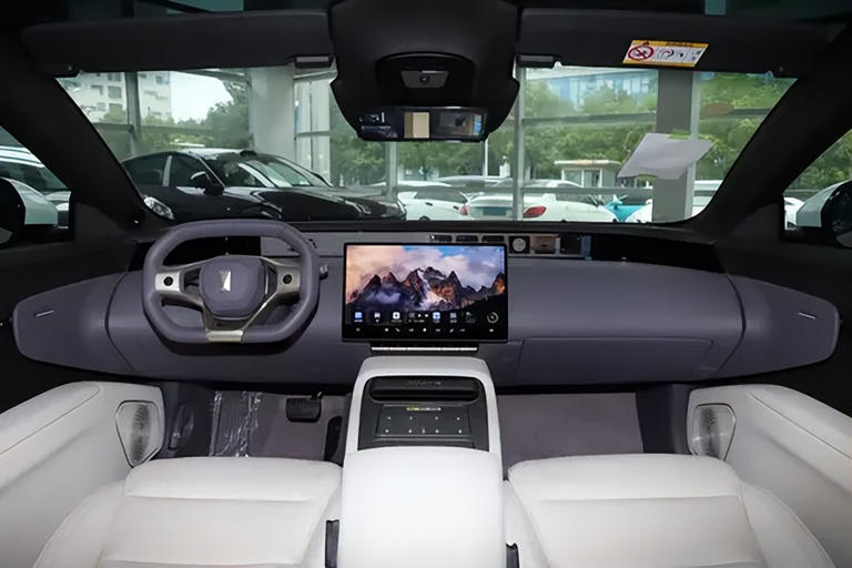 四激光雷达+356km纯电续航,多项升级配置竞争力十足 四激光雷达+356km纯电续航,多项升级配置竞争力十足