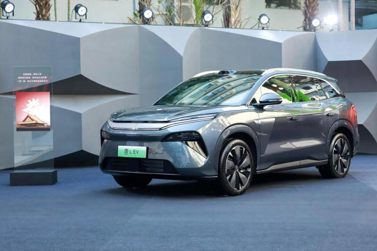 纯电车10分钟充满,明年还需要插混、增程吗?车企们一招化解尴尬 纯电车10分钟充满,明年还需要插混、增程吗?车企们一招化解尴尬