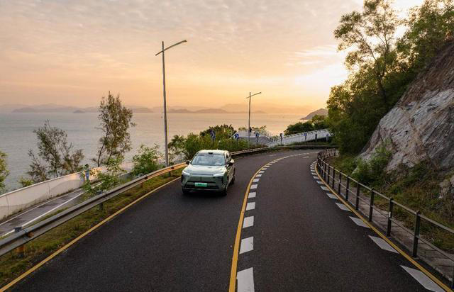 全新蓝山智能进阶版，会思考的出行伙伴