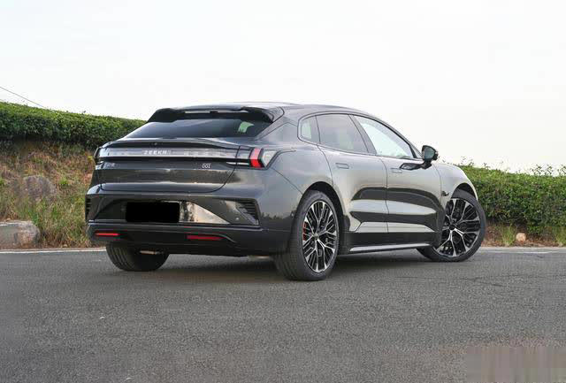 全新极氪001上市,新增标配千里浩瀚H7,动力续航双提升 全新极氪001上市,新增标配千里浩瀚H7,动力续航双提升