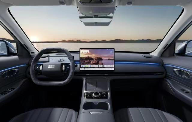 2026款银河星舰7EM-i：混动SUV市场进入「智与效」双维竞争新阶段