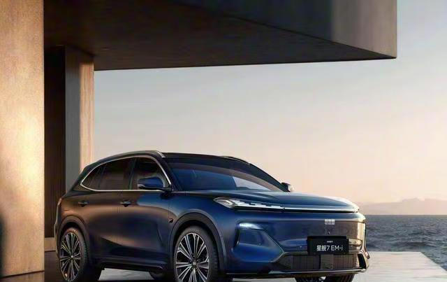 2026款银河星舰7EM-i：混动SUV市场进入「智与效」双维竞争新阶段