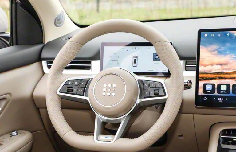 新一代蓝电E5 PLUS将于12月3日上市,续航提升,新增自适应悬架 新一代蓝电E5PLUS将于12月3日上市,续航提升,新增自适应悬架