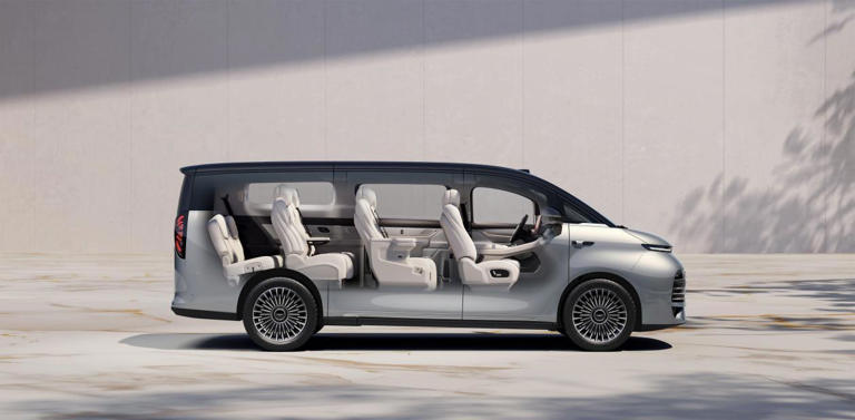 太懂了!吉利银河V900专治MPV用户的“精神内耗” 太懂了!吉利银河V900专治MPV用户的“精神内耗”