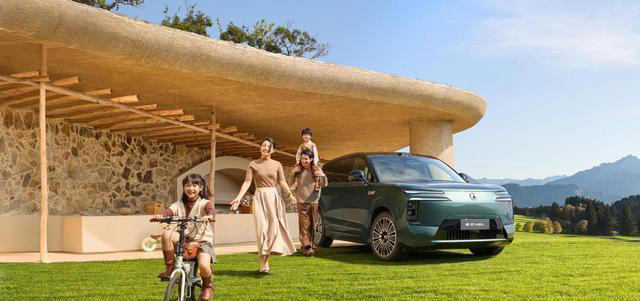 双里程碑!比亚迪新能源车量产达1500万! 双里程碑!比亚迪新能源车量产达1500万!