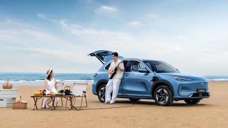 2026款吉利银河E5长续航版：续航升级外放电强，安全智能全在线