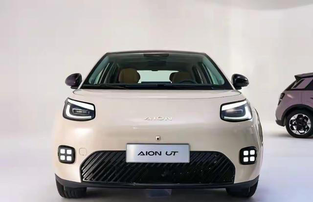 6万多买电车,多花1000元换安全值不值?埃安UT和MG4真实对比来了 6万多买电车,多花1000元换安全值不值?埃安UT和MG4真实对比来了