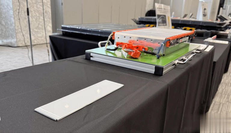 丰田首款固态电池EV最快2027年亮相！