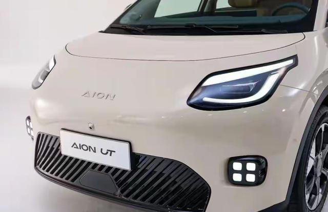 6万多买电车,多花1000元换安全值不值?埃安UT和MG4真实对比来了 6万多买电车,多花1000元换安全值不值?埃安UT和MG4真实对比来了