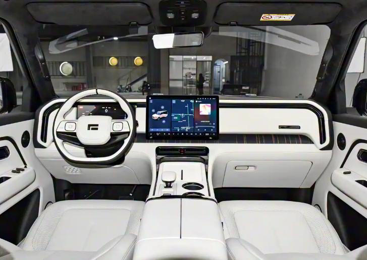 33.49万起！增程SUV极石ADAMAS正式上市