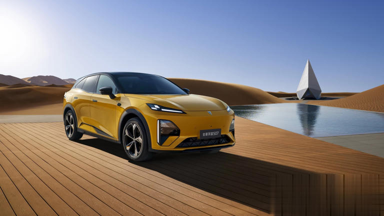 长安SUV掀桌！双零重力座椅+1320km续航+高级悬架