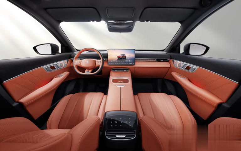 长安SUV掀桌！双零重力座椅+1320km续航+高级悬架