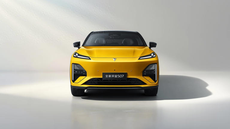 长安SUV掀桌！双零重力座椅+1320km续航+高级悬架