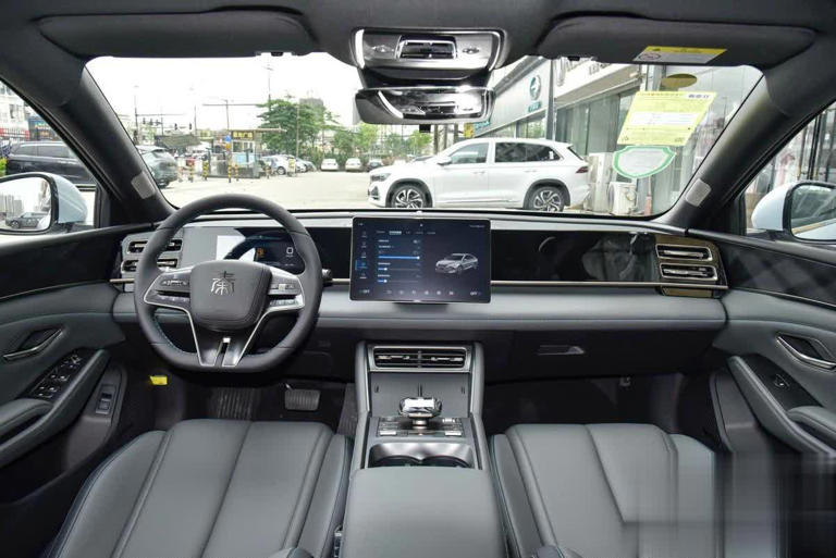 9.98万起，比亚迪秦LDM-i哪款最值？最低配能买吗？