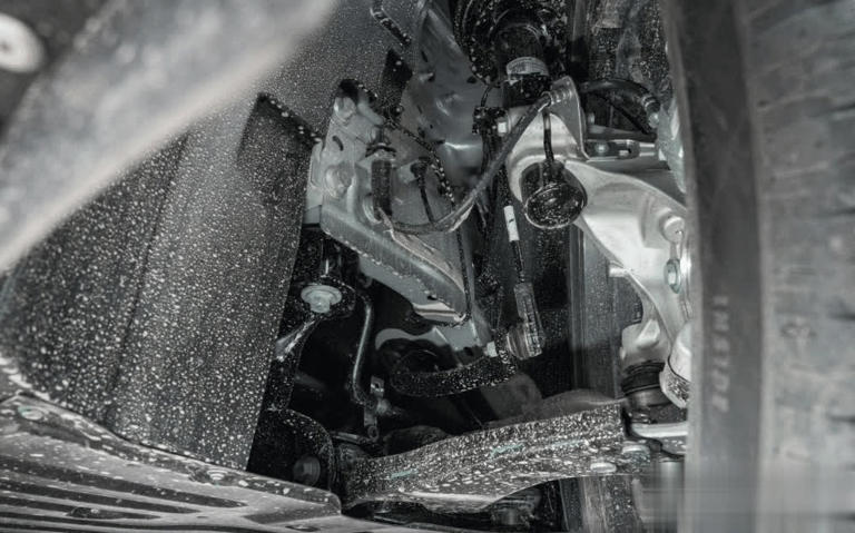 纯电续航530公里,配4.5C充电倍率,领克Z20实力几何 纯电续航530公里,配4.5C充电倍率,领克Z20实力几何