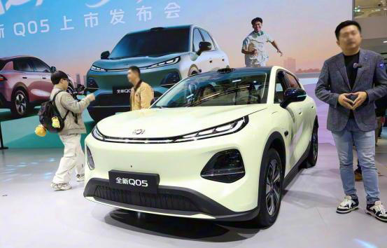 10万级纯电SUV有多卷?看完启源Q05和零跑A10你就懂了! 10万级纯电SUV有多卷?看完启源Q05和零跑A10你就懂了!