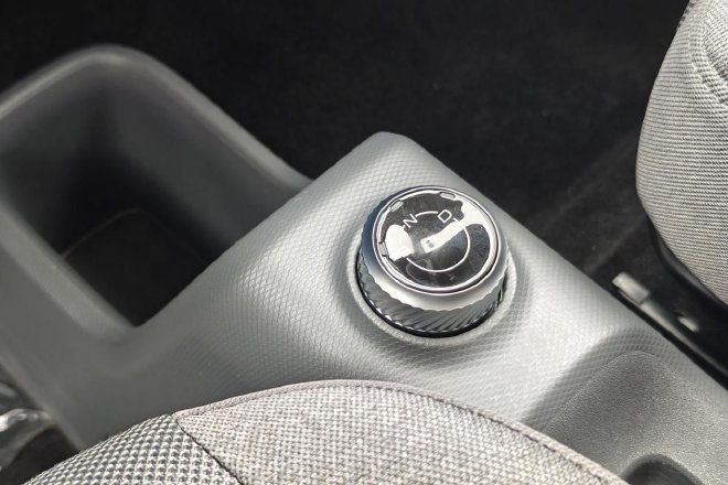 售4.78-5.08万五菱之光EV正式上市