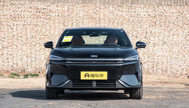 7.98万起，吉利新车来了！油耗不到3L，比秦PLUSDM-i香？