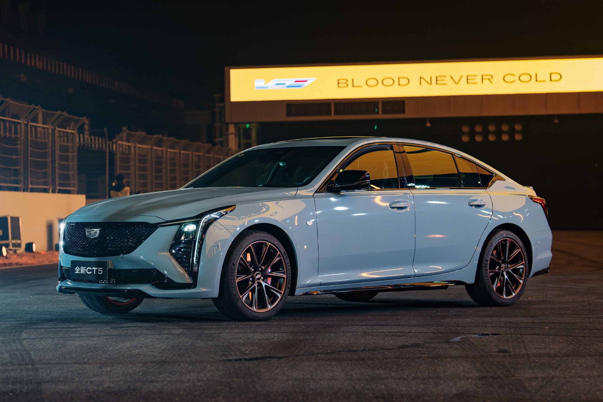 凯迪拉克全新CT5限时一口价21.59万起