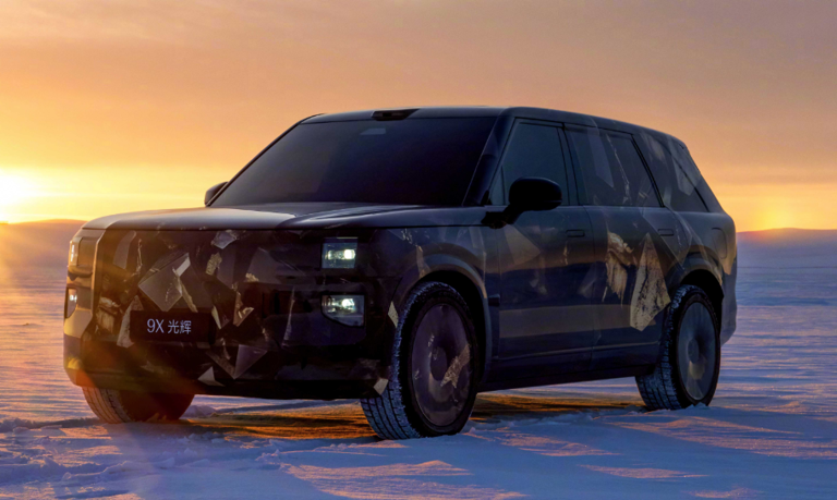 吉利造了一辆硬派越野！长得像库里南，迈巴赫同款设计，超级混动