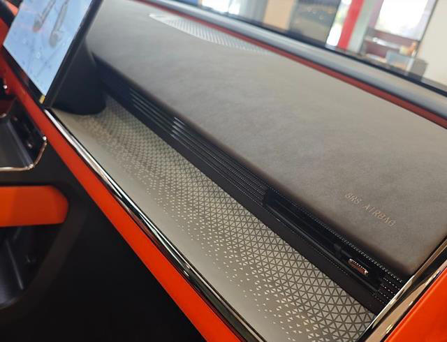 直接一步到位，纯电SUV起售价才10.98万，要跟国产车PK一波