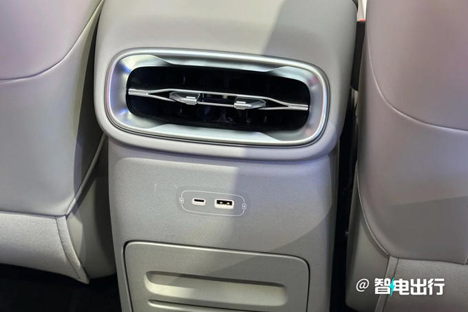 零跑B10定档4月10日上市！销售：内部价9.98万起