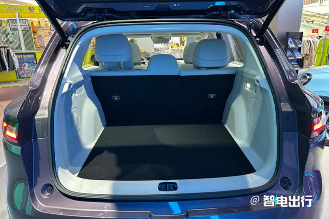 零跑B10定档4月10日上市！销售：内部价9.98万起