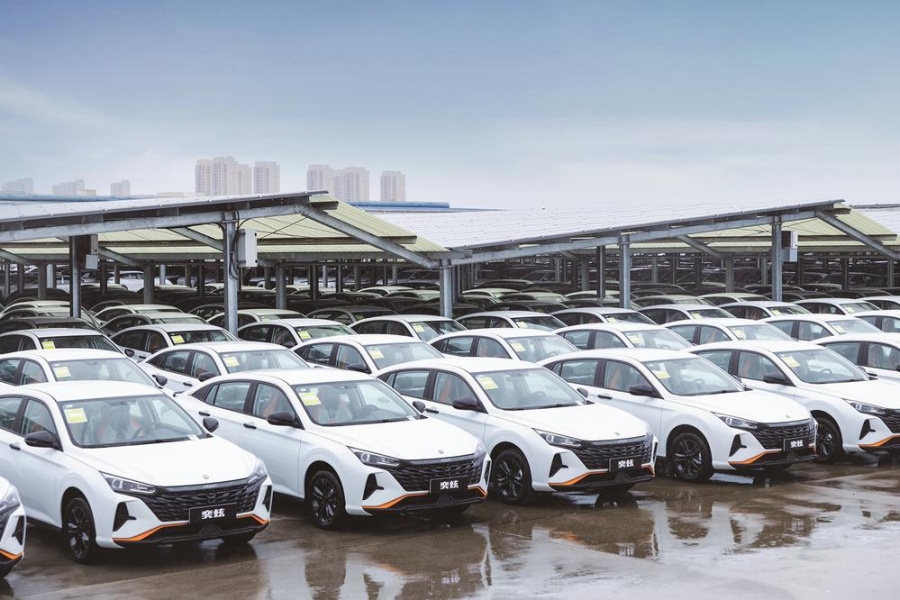 千辆东风风神奕炫马赫荣耀版交付