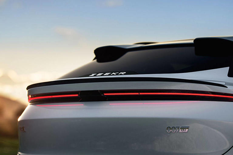 极氪007GT科技猎装轿跑上市，售价20.29-23.29万元，能否再掀热潮？