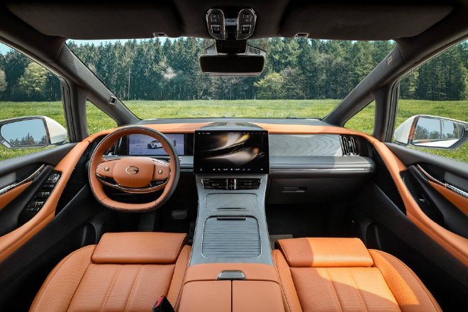 智驾奢享旗舰MPV传祺向往M8乾崑版发布