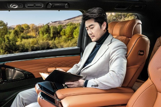 智驾奢享旗舰MPV传祺向往M8乾崑版发布