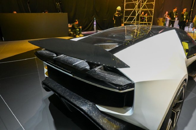 2025上海车展：莲花跑车Theory1概念车亮相