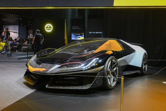 2025上海车展：莲花跑车Theory1概念车亮相