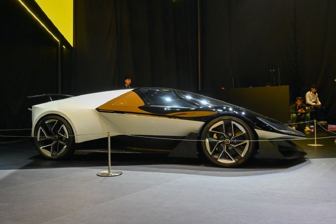 2025上海车展：莲花跑车Theory1概念车亮相