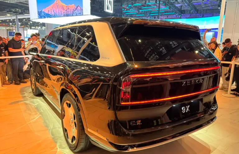 极氪9X全尺寸SUV在上海车展首发，搭载超级电混技术与L3级智驾方案