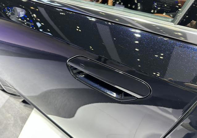 续航610公里仅9万起，五菱星光EV亮相车展，能否干翻比亚迪？