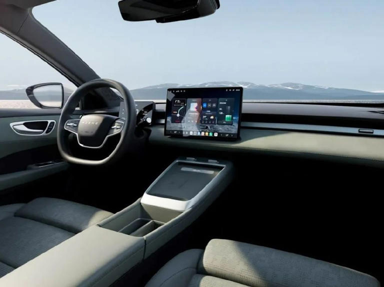 续航焦虑终结者！荣威纯电D6一口价7.98万元起售