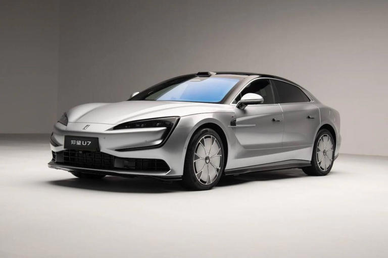 全新三激光雷达+四电机，2.9秒可破百，仰望U7能否对抗“78S”？