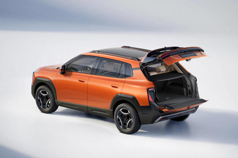 东风纳米06惊艳登场：激进设计加多功能内饰，续航表现如何？