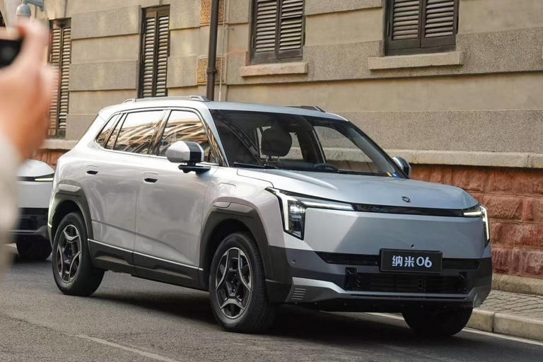 东风纳米06惊艳登场：激进设计加多功能内饰，续航表现如何？