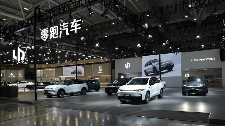 一口价9.48万起：零跑“价格战”动了谁的蛋糕？