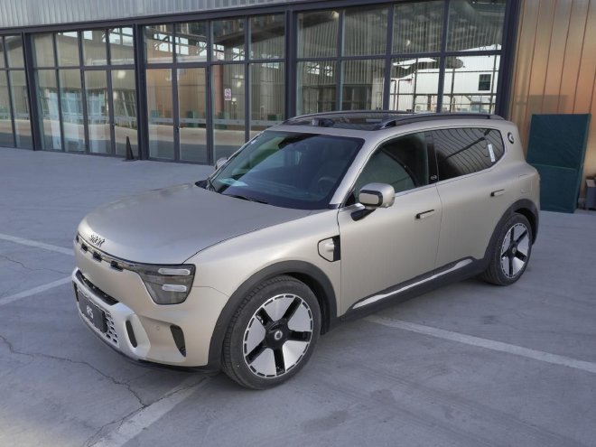 越野越开心：当纯电smart#5有了四驱